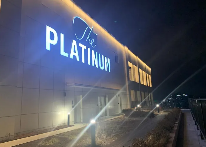 The Platinum Seoul Station - Free Parking, Transportation Hub, Seoul Station, Chungjeongro Station, Various Hot Places, High-Rise View